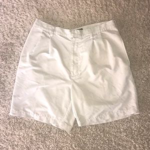 Men’a Croft & Borrow khaki shorts